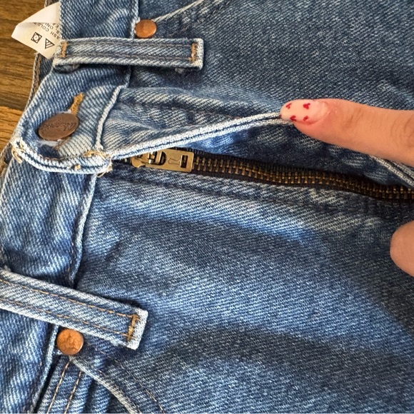 Vintage Wrangler Blue Distressed Cutoff Denim Shorts - Picture 4 of 5